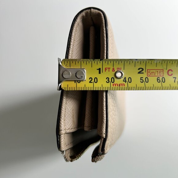 Michael Kors Jet Set Travel Large Leather Quarter-Zip Wallet in Beige/Tan - Picture 11 of 12